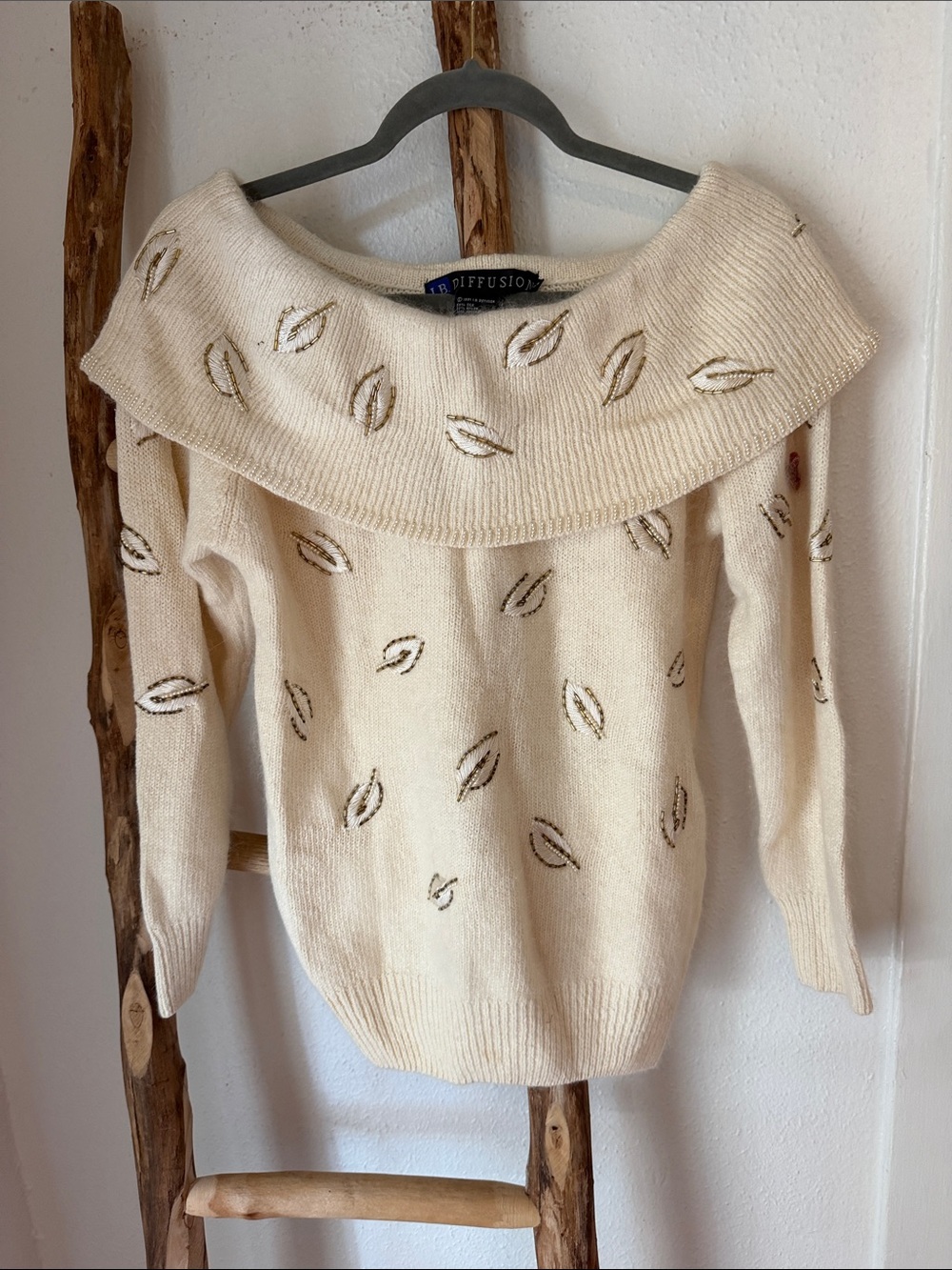 IOff-Shoulder Cream Vintage Knit Sweater Embroidered Bead Leaf Accents XS